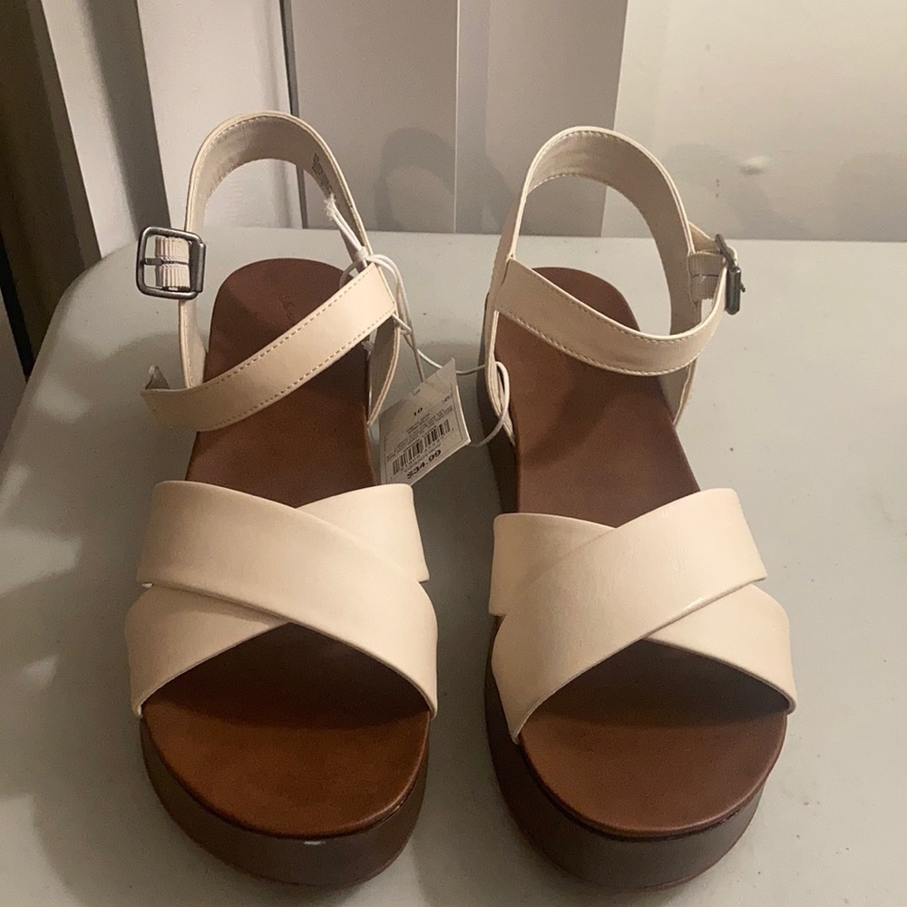 Nwt Universal Thread Goods Co Platform Beige/Brow… - image 2